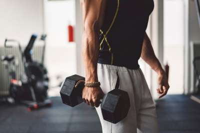 En quoi l'entraide dans une salle de sport améliore t-elle la progression ? par Planète forme salle de sport Limoges